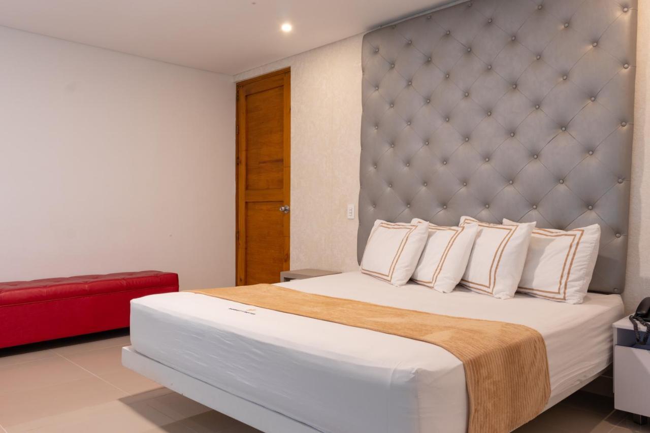 Infinity Hotel Medellin Bagian luar foto