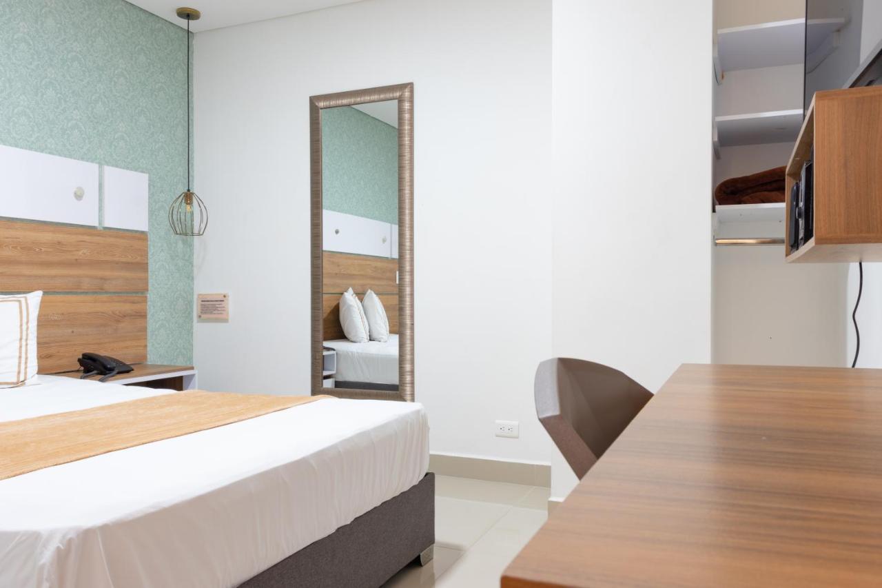 Infinity Hotel Medellin Bagian luar foto