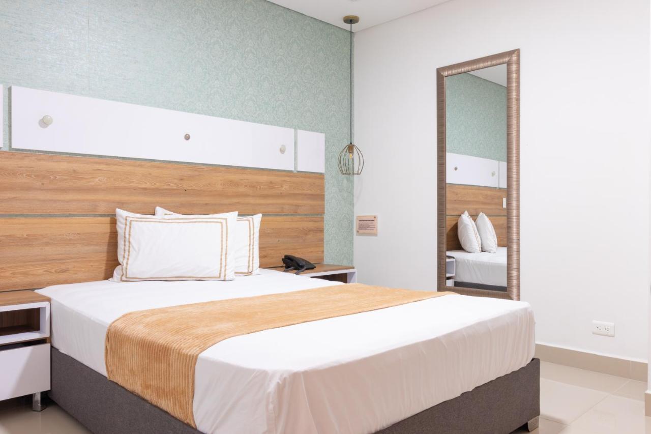 Infinity Hotel Medellin Bagian luar foto