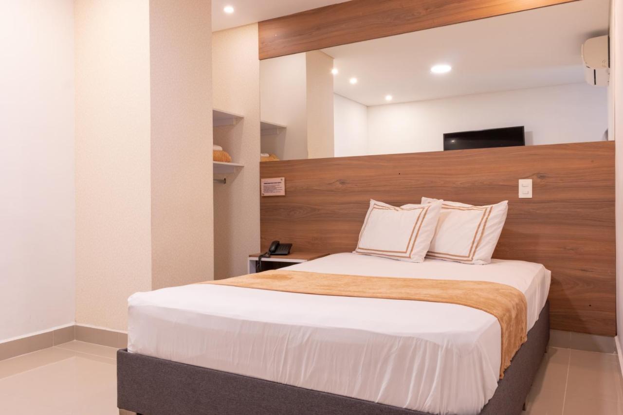Infinity Hotel Medellin Bagian luar foto