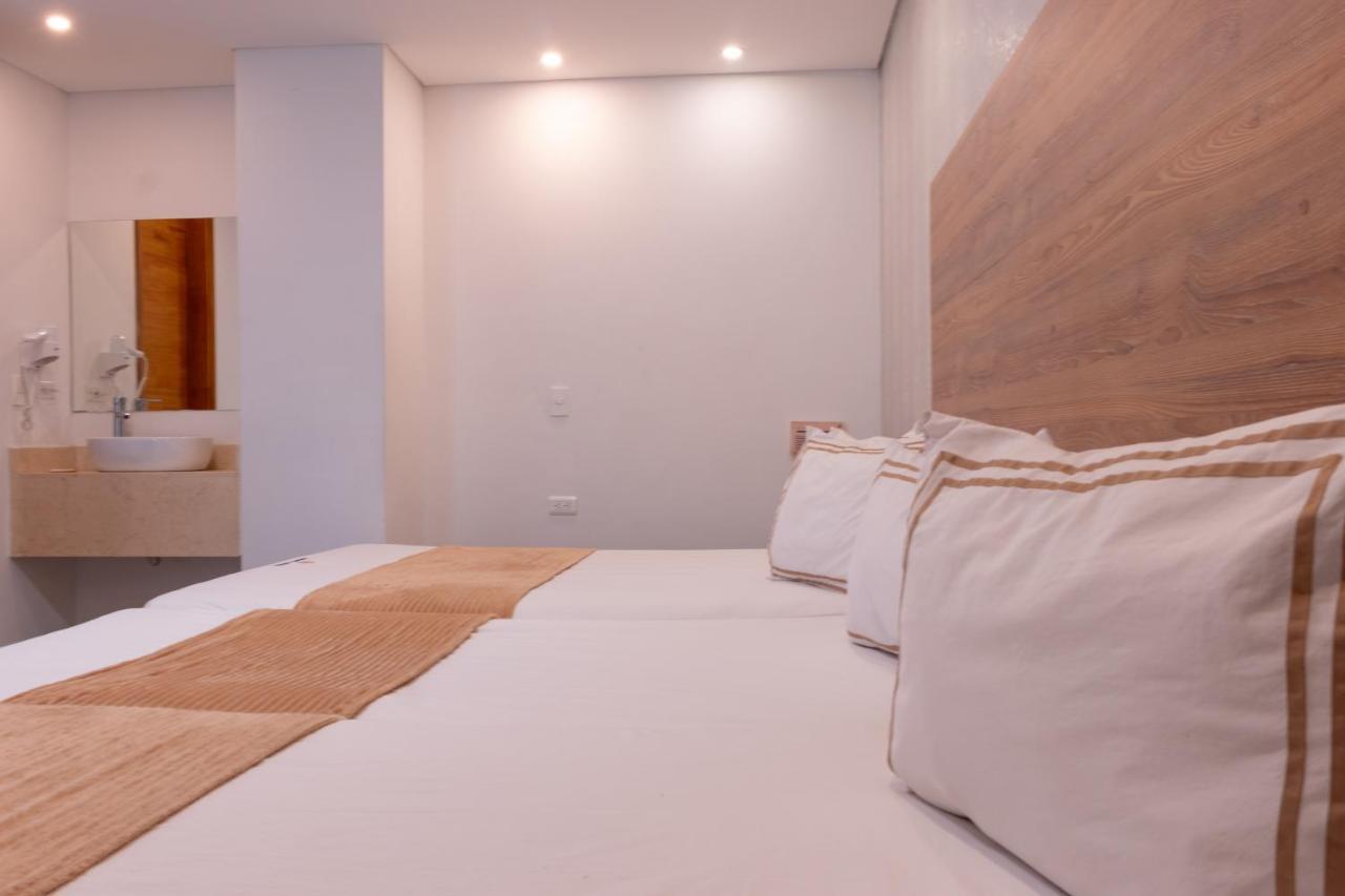 Infinity Hotel Medellin Bagian luar foto