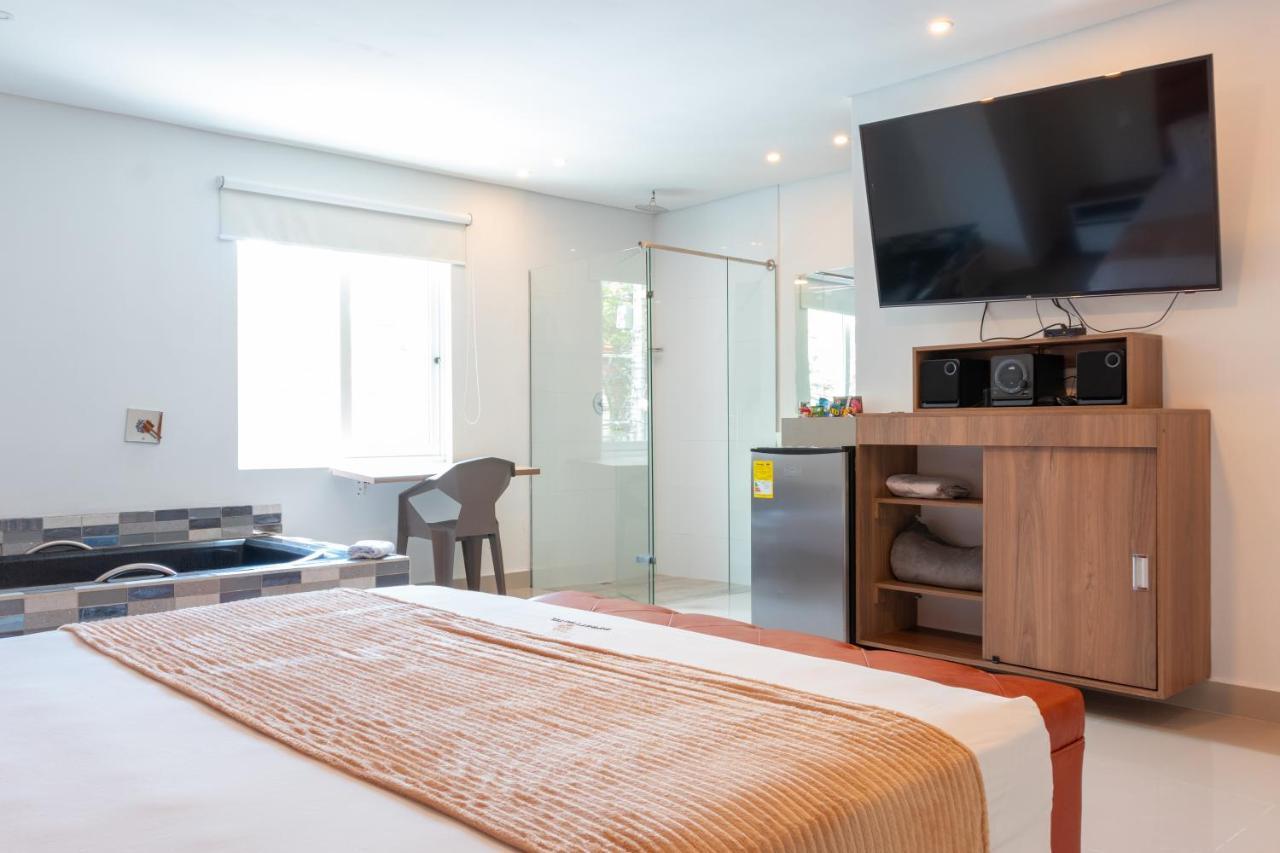Infinity Hotel Medellin Bagian luar foto