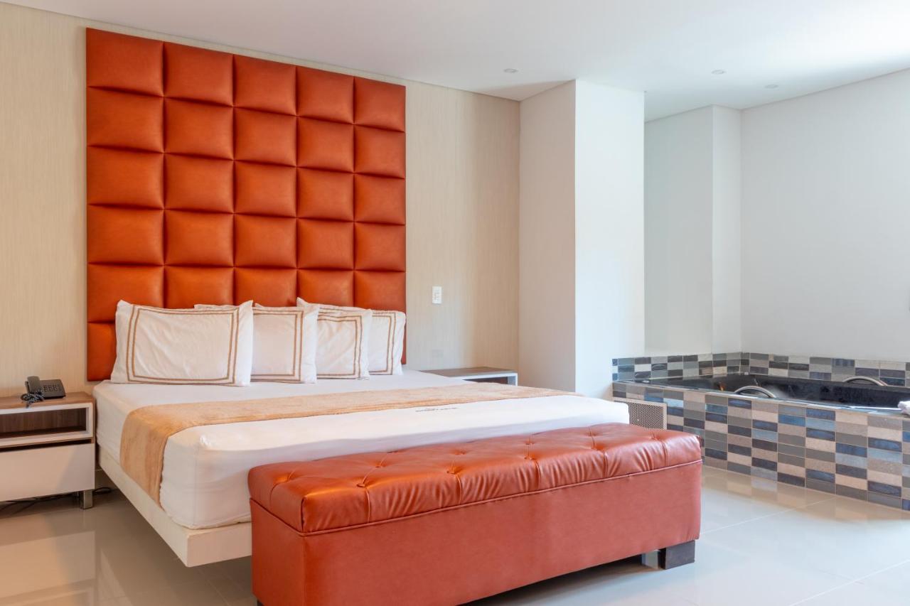 Infinity Hotel Medellin Bagian luar foto