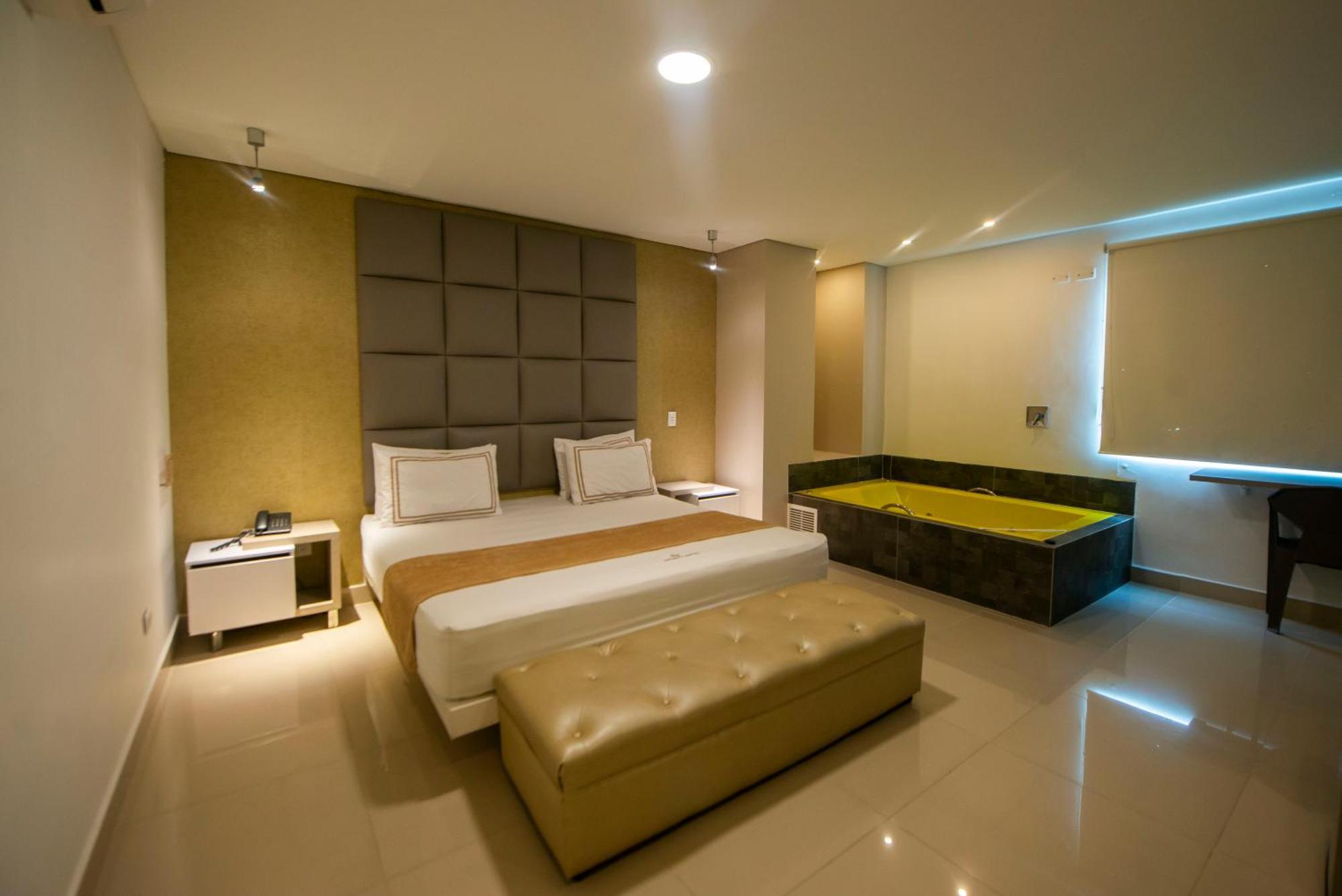 Infinity Hotel Medellin Bagian luar foto
