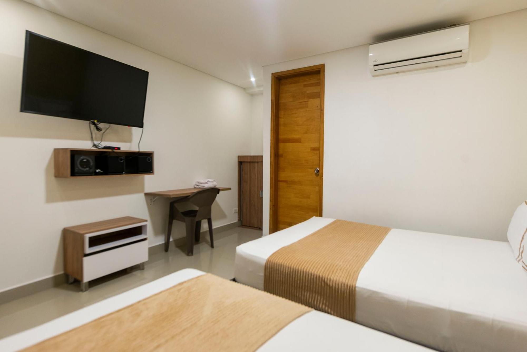 Infinity Hotel Medellin Bagian luar foto
