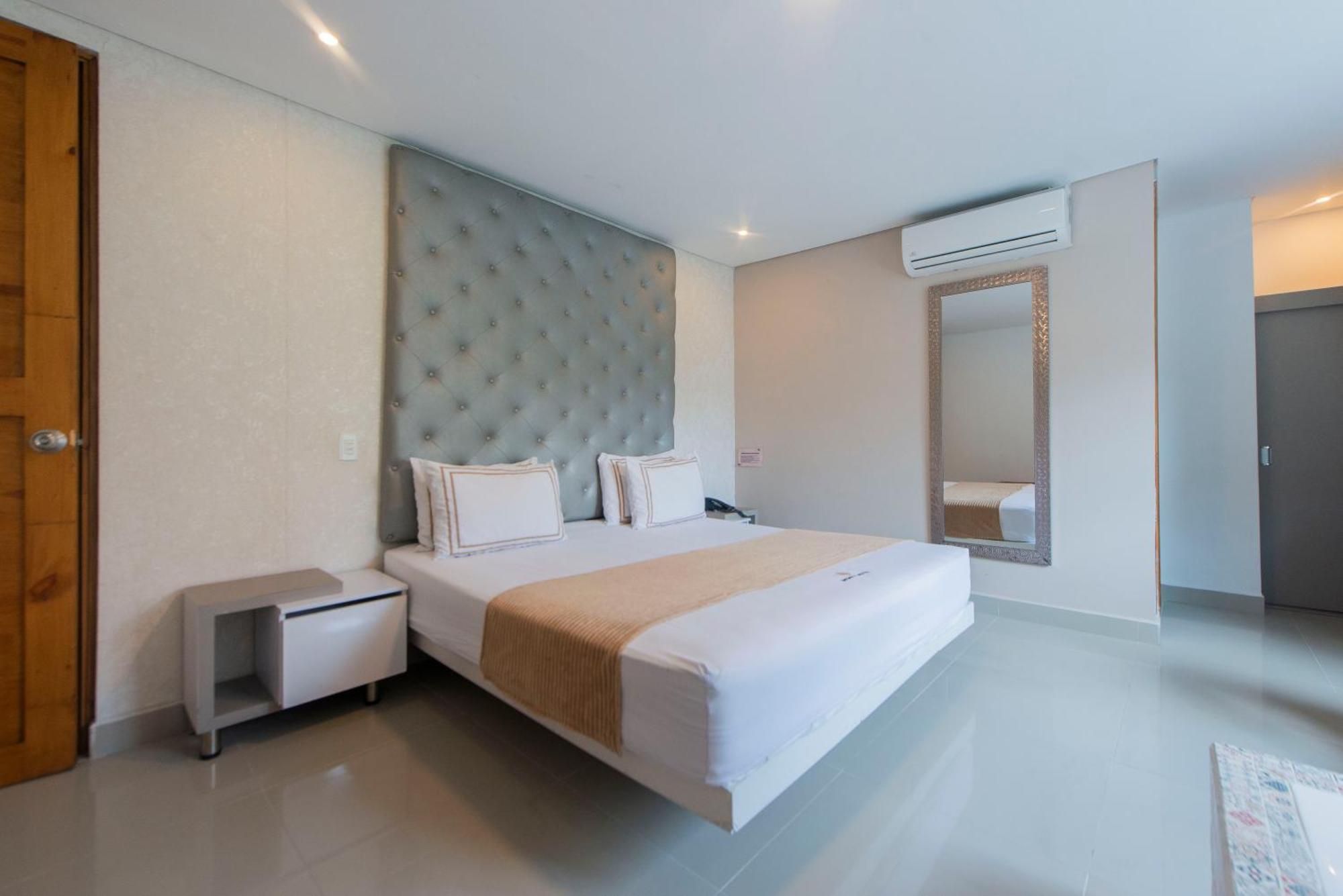 Infinity Hotel Medellin Bagian luar foto