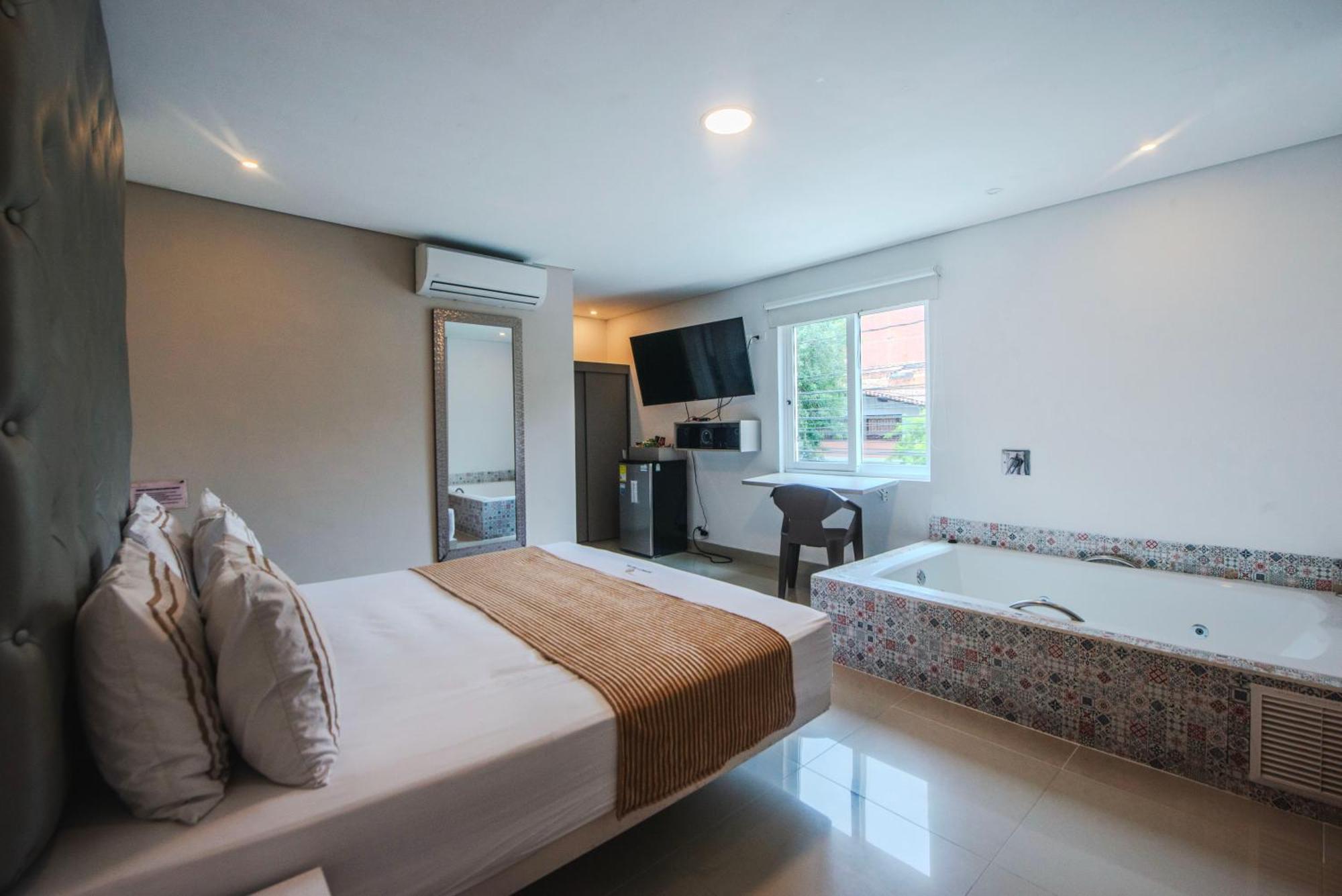 Infinity Hotel Medellin Bagian luar foto