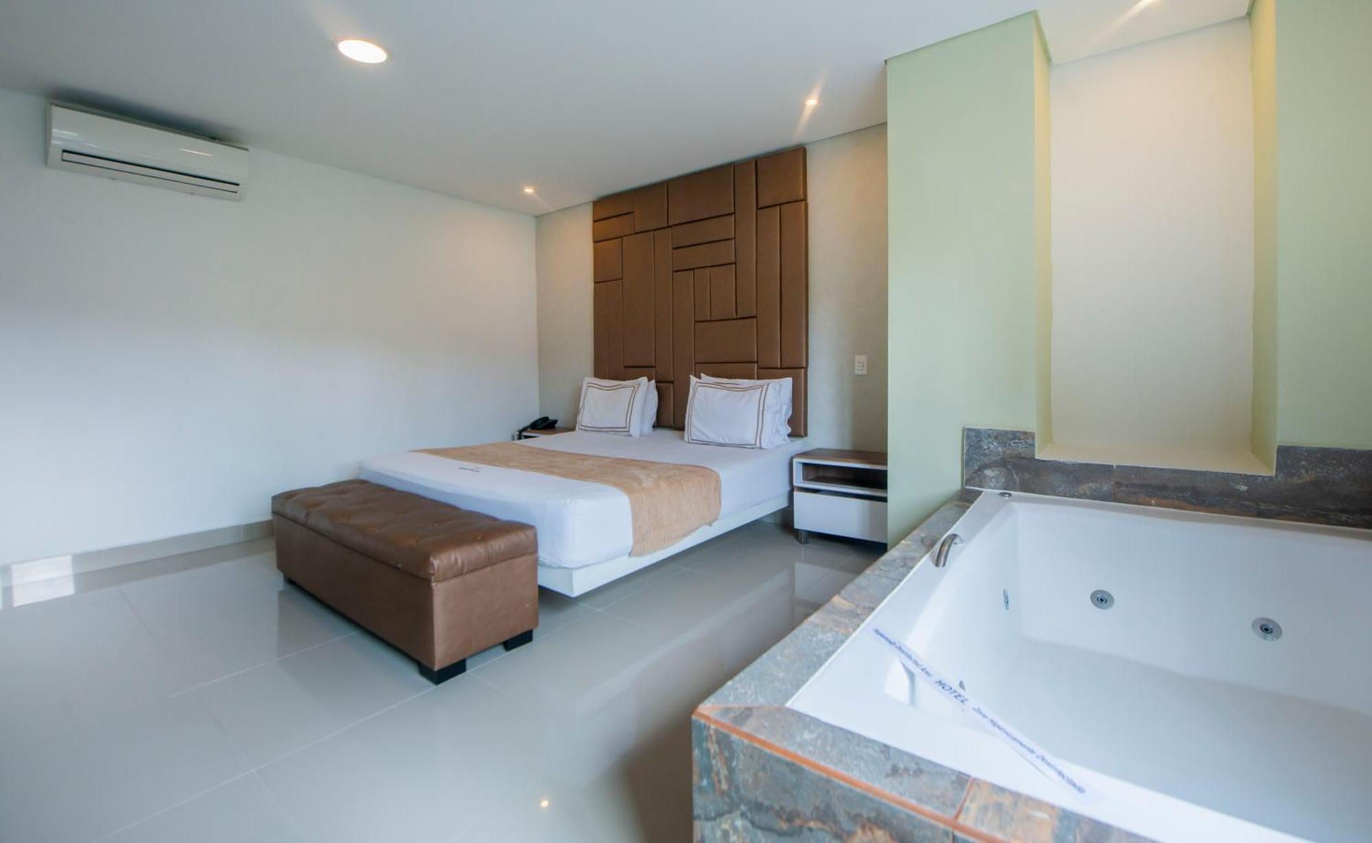 Infinity Hotel Medellin Bagian luar foto