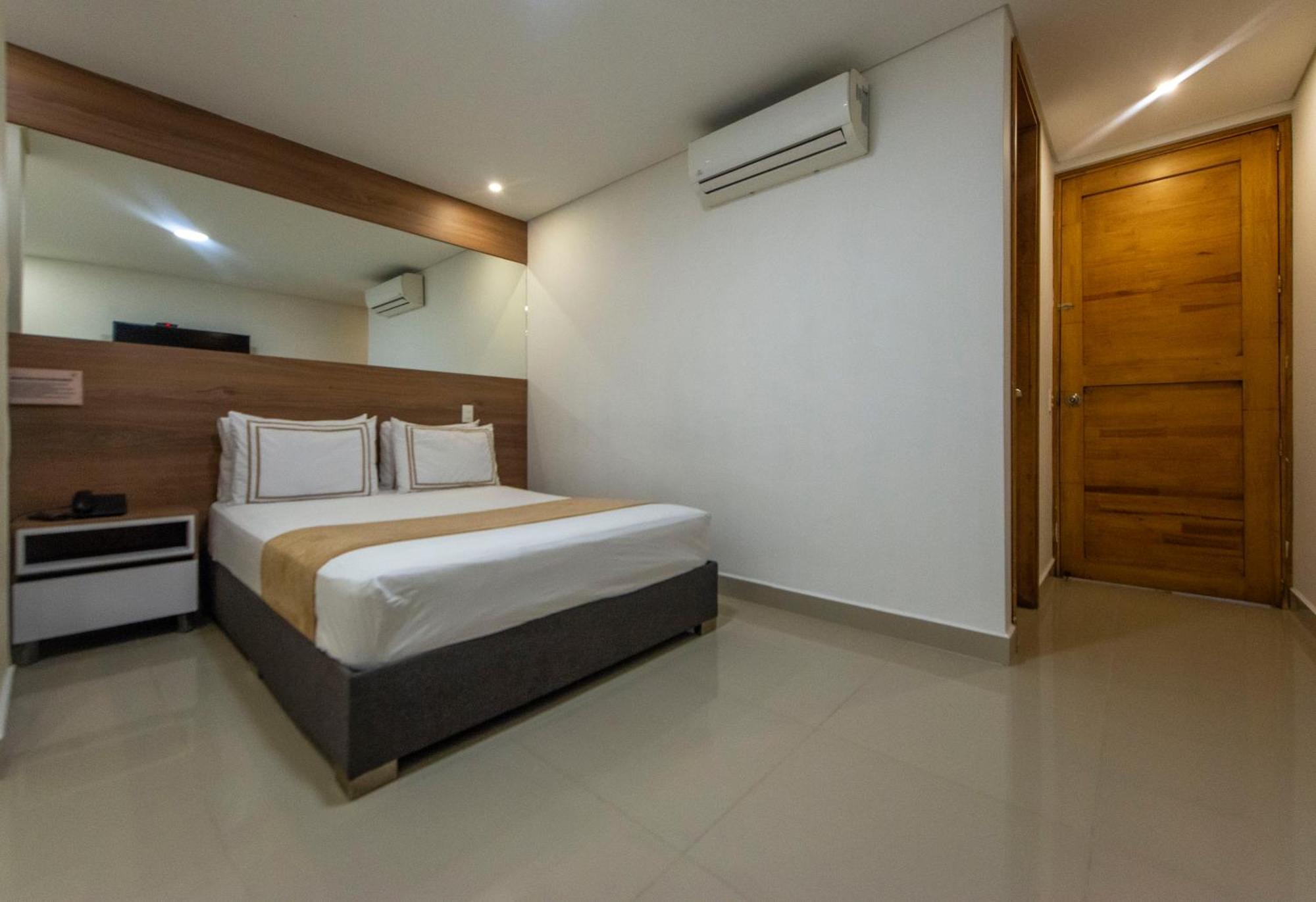 Infinity Hotel Medellin Bagian luar foto